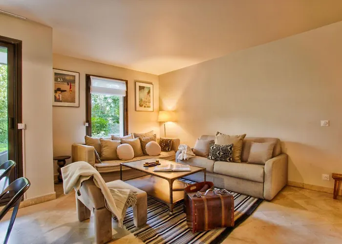 Superb 2-bed With Large Private Garden