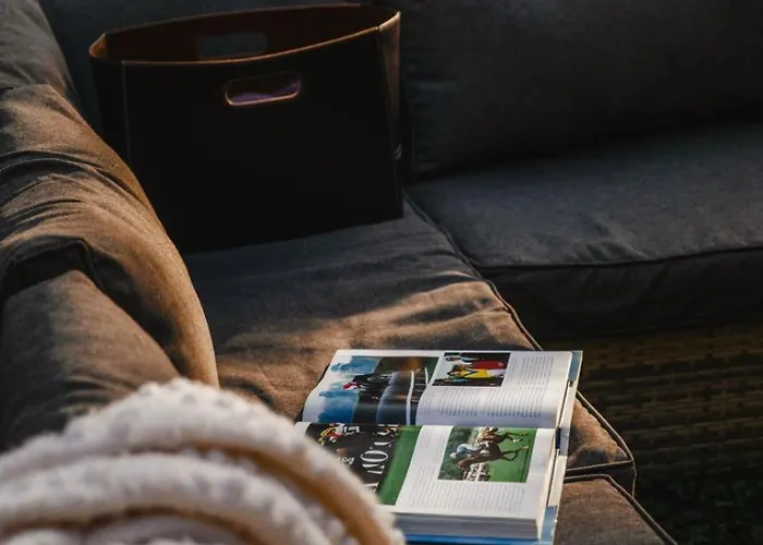 Superb 2-bed With Large Private Garden *