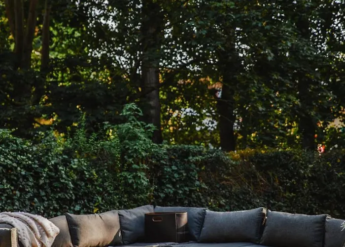 Superb 2-bed With Large Private Garden * Deauville