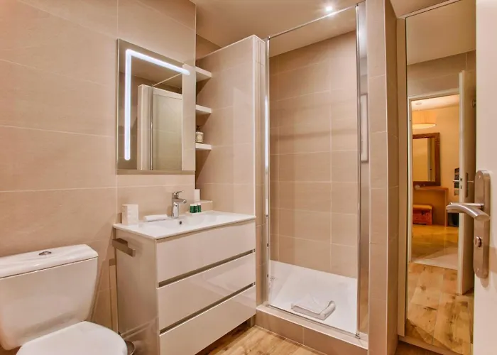 Apartament Superb 2-bed With Large Private Garden Deauville