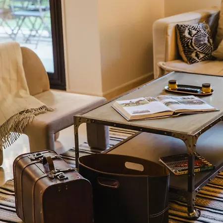 Апартаменты Superb 2-bed With Large Private Garden