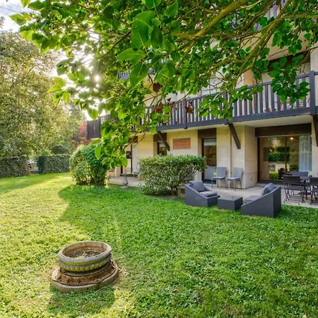 Superb 2-bed With Large Private Garden Довиль