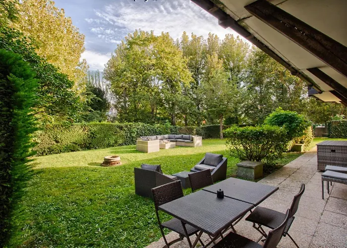 Superb 2-bed With Large Private Garden Apartment Deauville